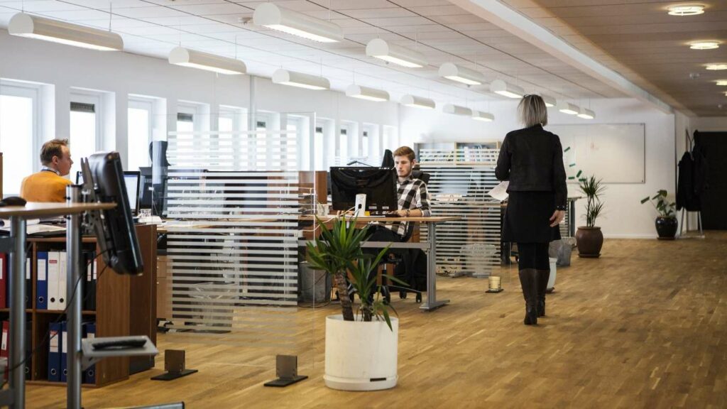 Büro Computer, Schreibtisch | Addis Techblog, der Blog rund um IT, Smartphones und 3D Drucker