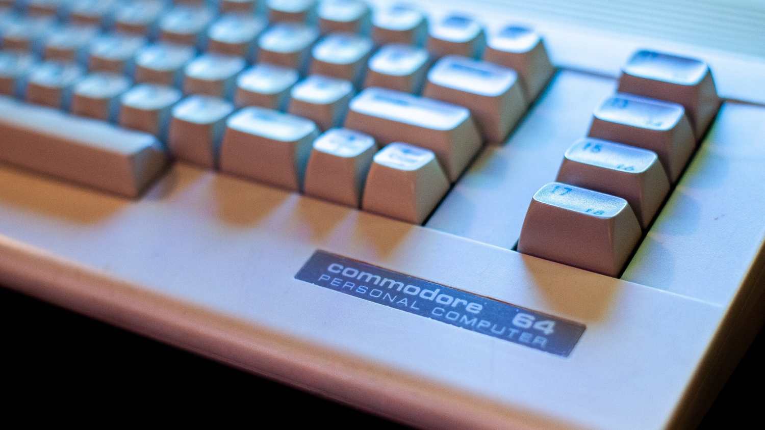 Nahaufnahme einer Commodore 64 Tastatur.