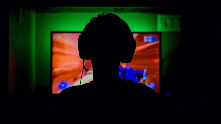 Gaming-Monitore: Auflösung, Hz & Reaktionszeit erklärt