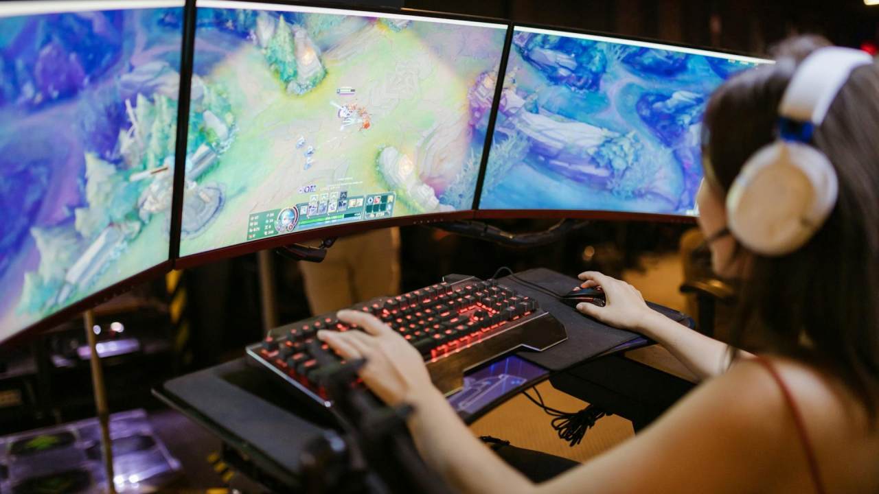 Gamer Girl - Gaming mit Discord