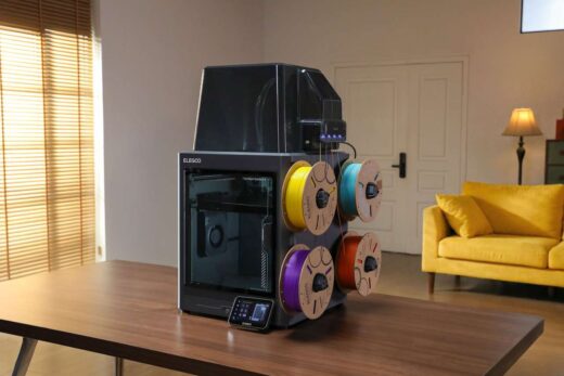 Elegoo Centauri Caron 2 auf Schreibtisch - Addis Techblog der 3D Druck Blog