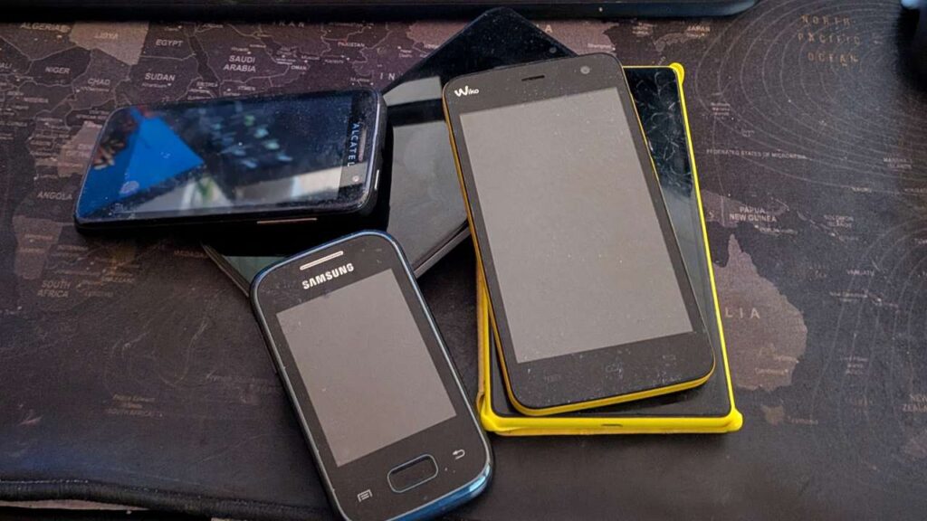 Verschiedene Smartphones, vorallem ältere Smartphones