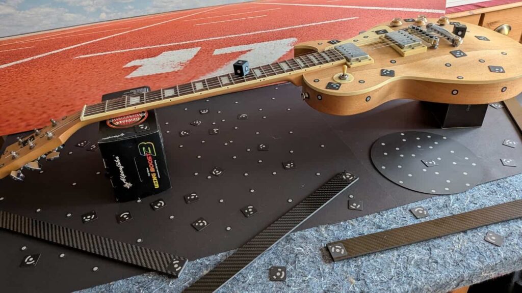 Photogrammetric Metrology Kit mit dem Revopoint Miraco Plus und einer Gitarre