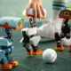 3 MicroDucks von Pollen Robotics mit Ball